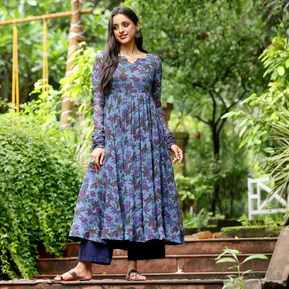 Oviya Flare Gerogette Kurta - Image 2