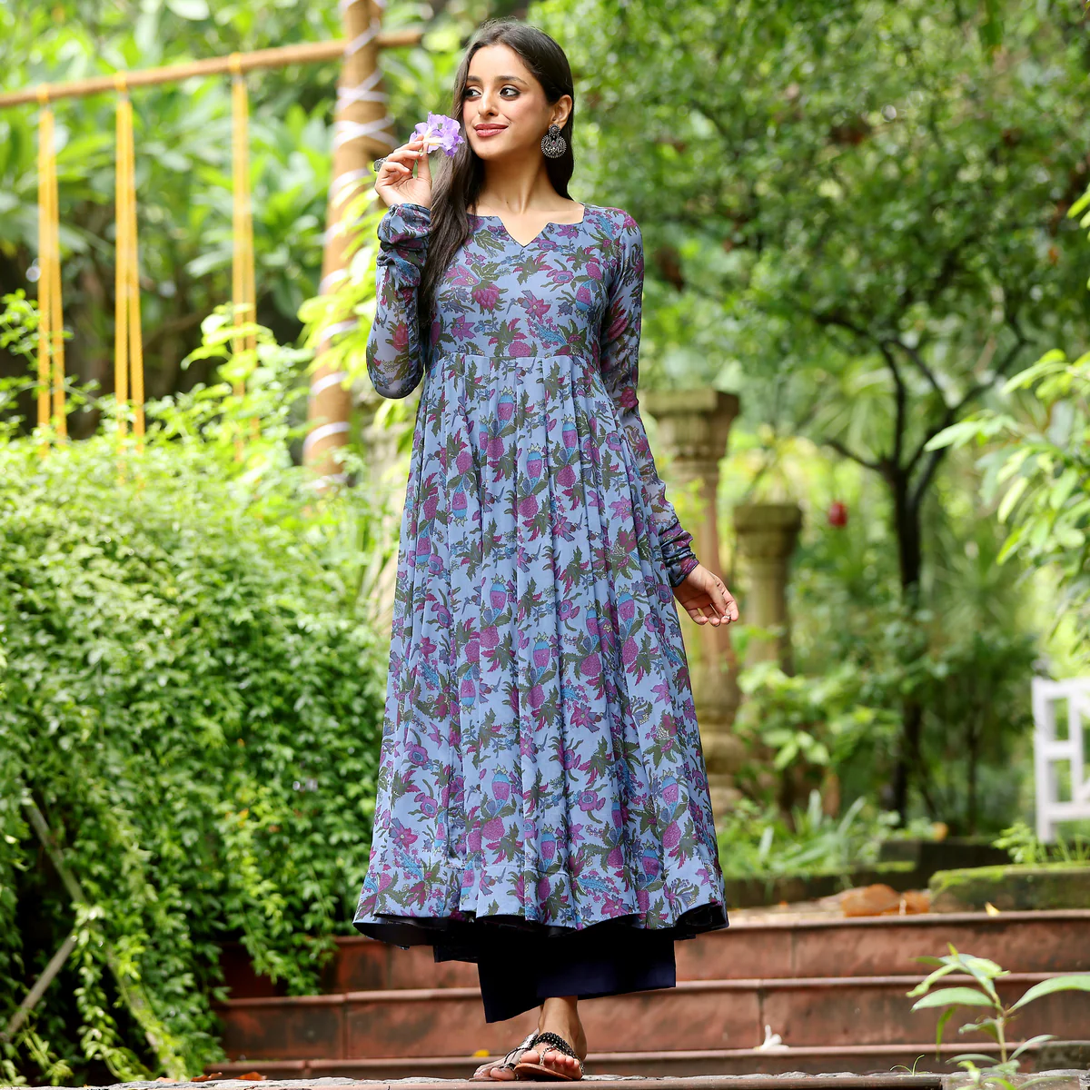 Oviya Flare Gerogette Kurta - Image 3