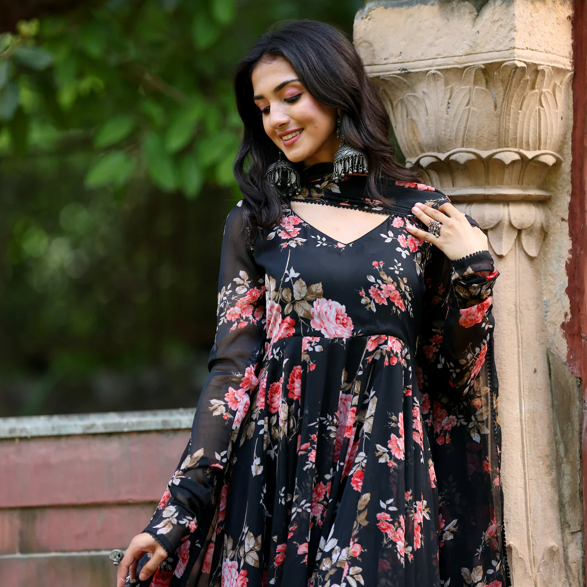 Dia Black Georgette Set - Image 2