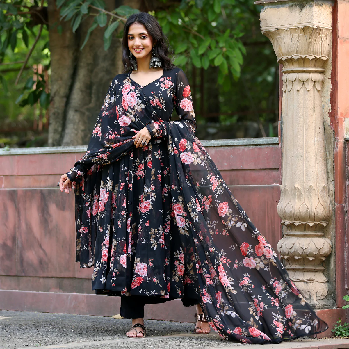 Dia Black Georgette Set - Image 5