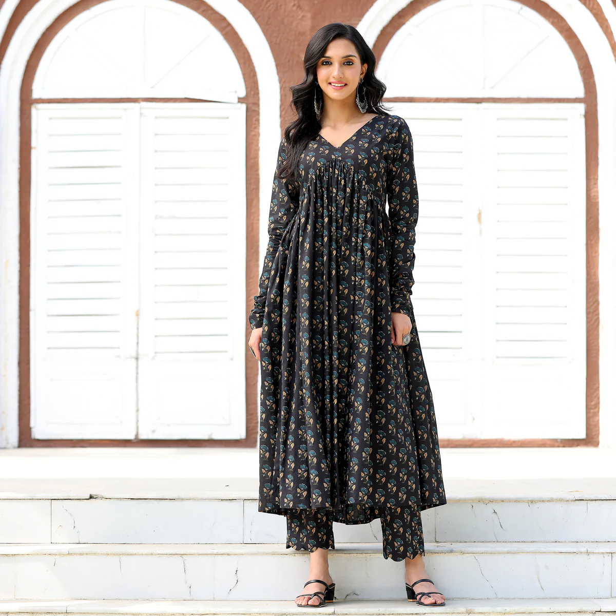Laaibha Black Cotton Set - Image 4