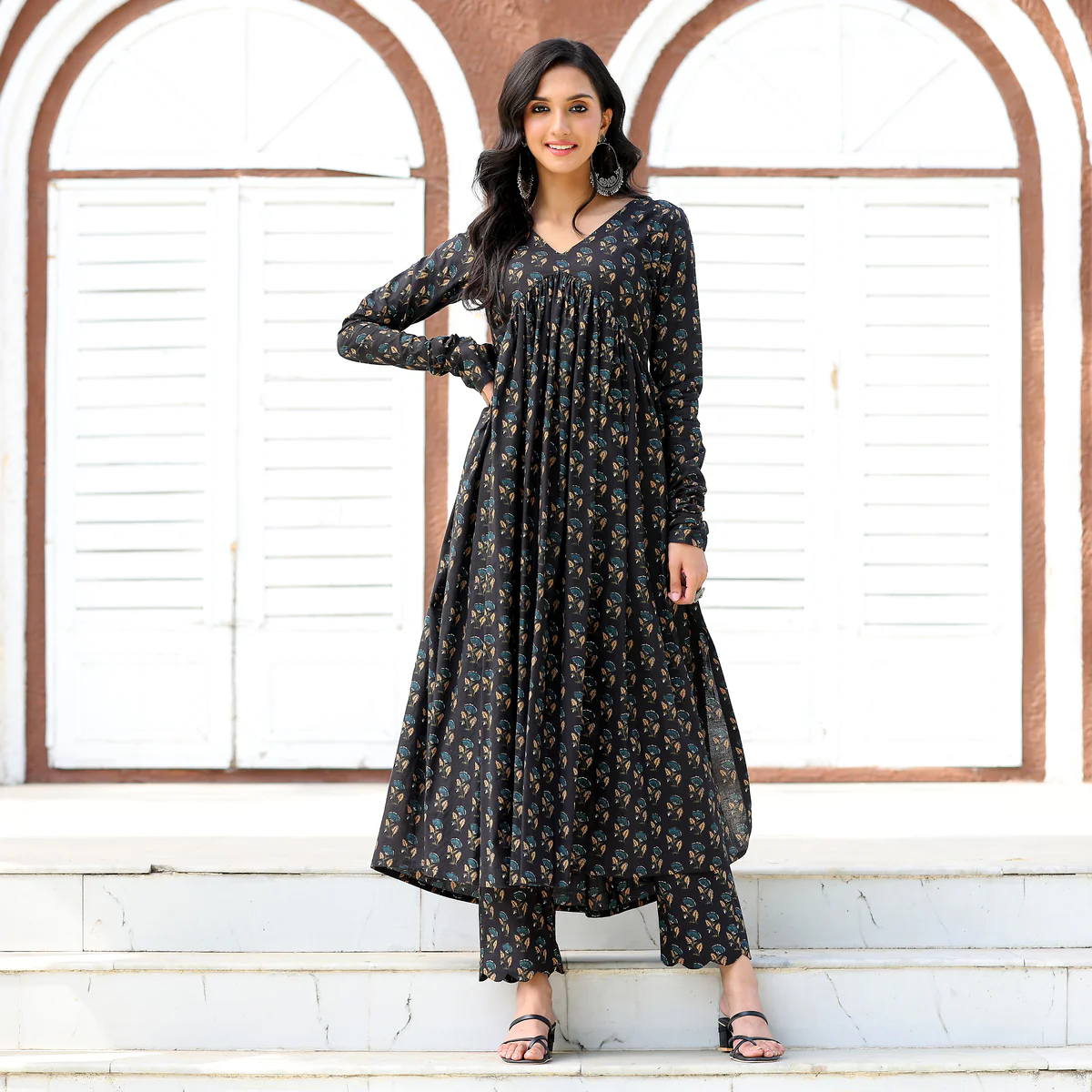 Laaibha Black Cotton Set - Image 5