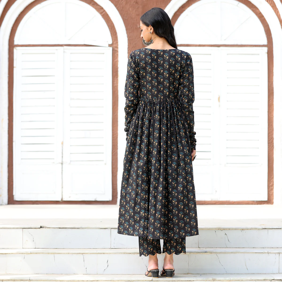 Laaibha Black Cotton Set - Image 6