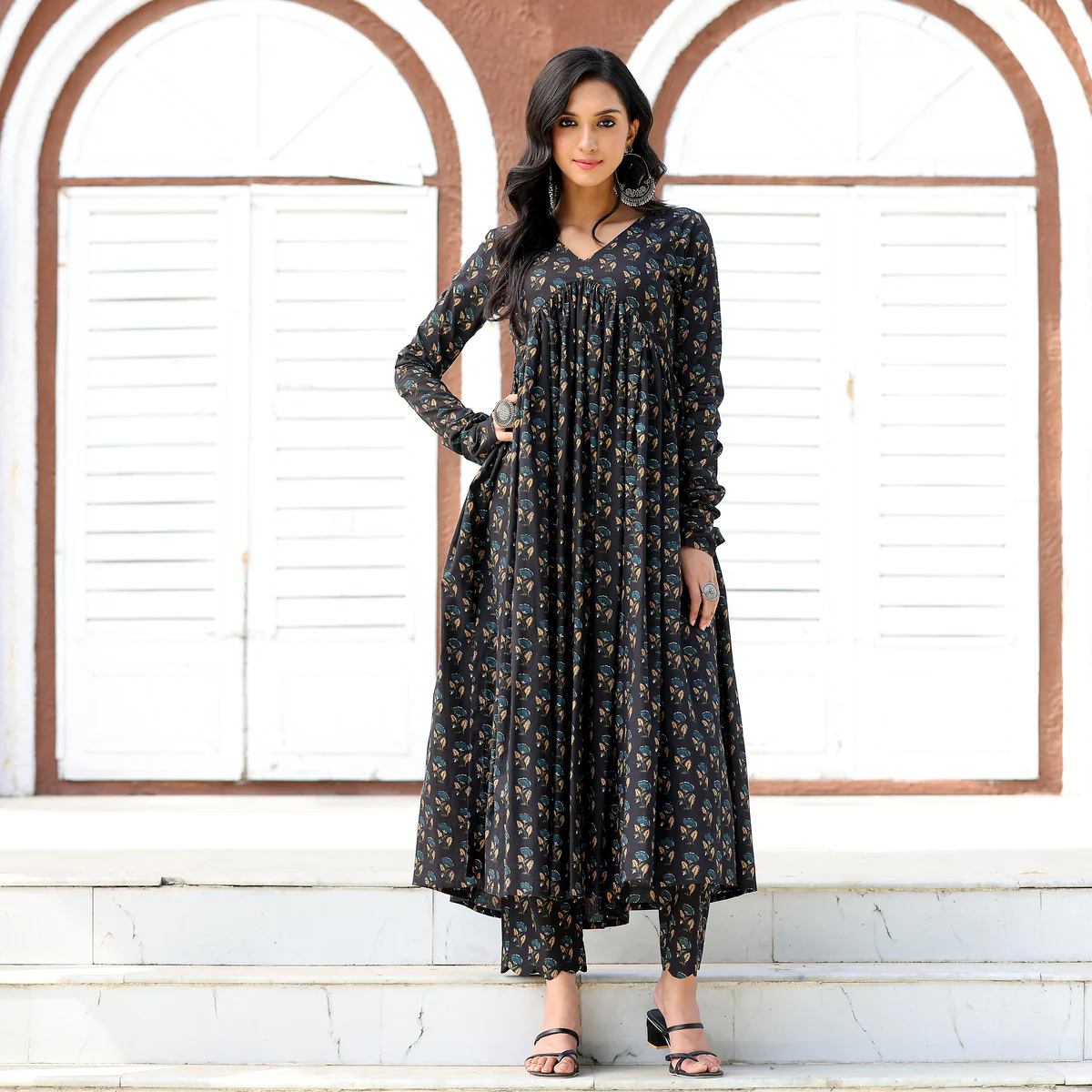Laaibha Black Cotton Set - Image 7