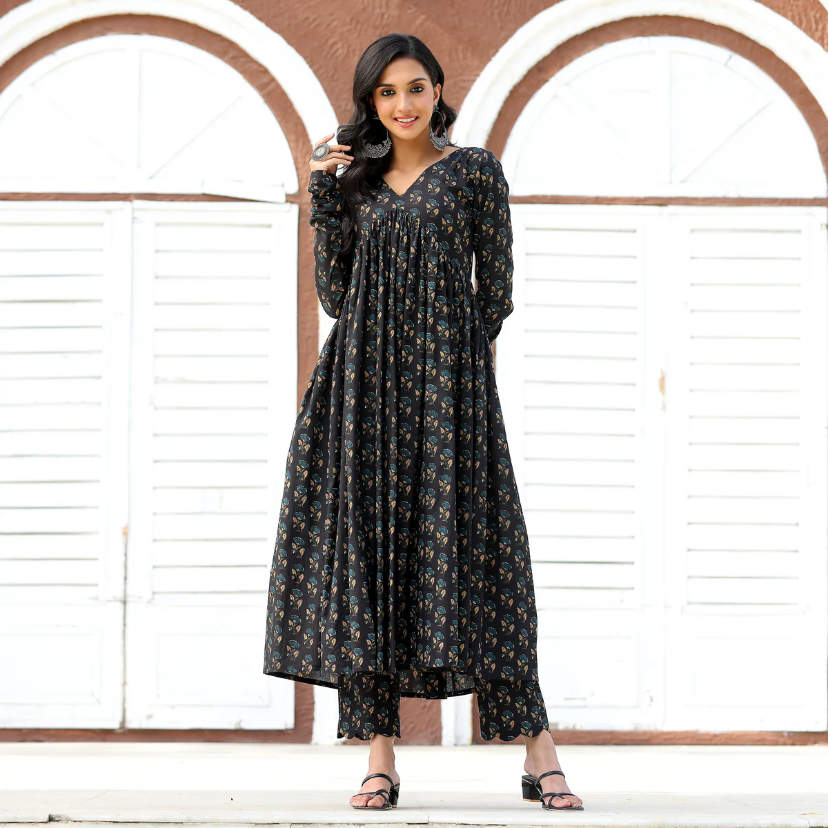 Laaibha Black Cotton Set - Image 8
