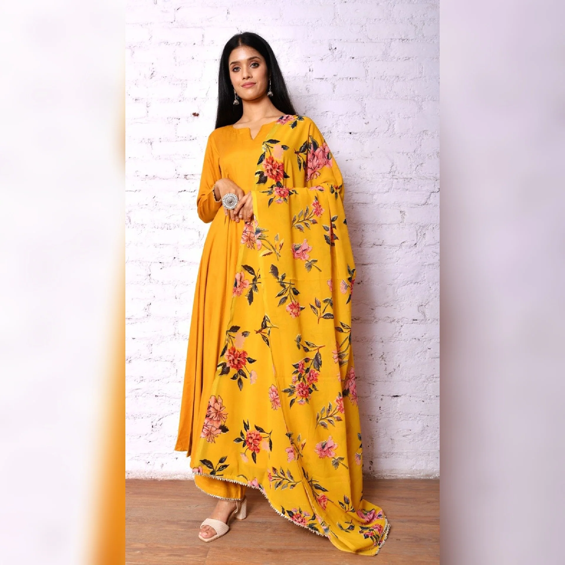 Radhika set - Image 8