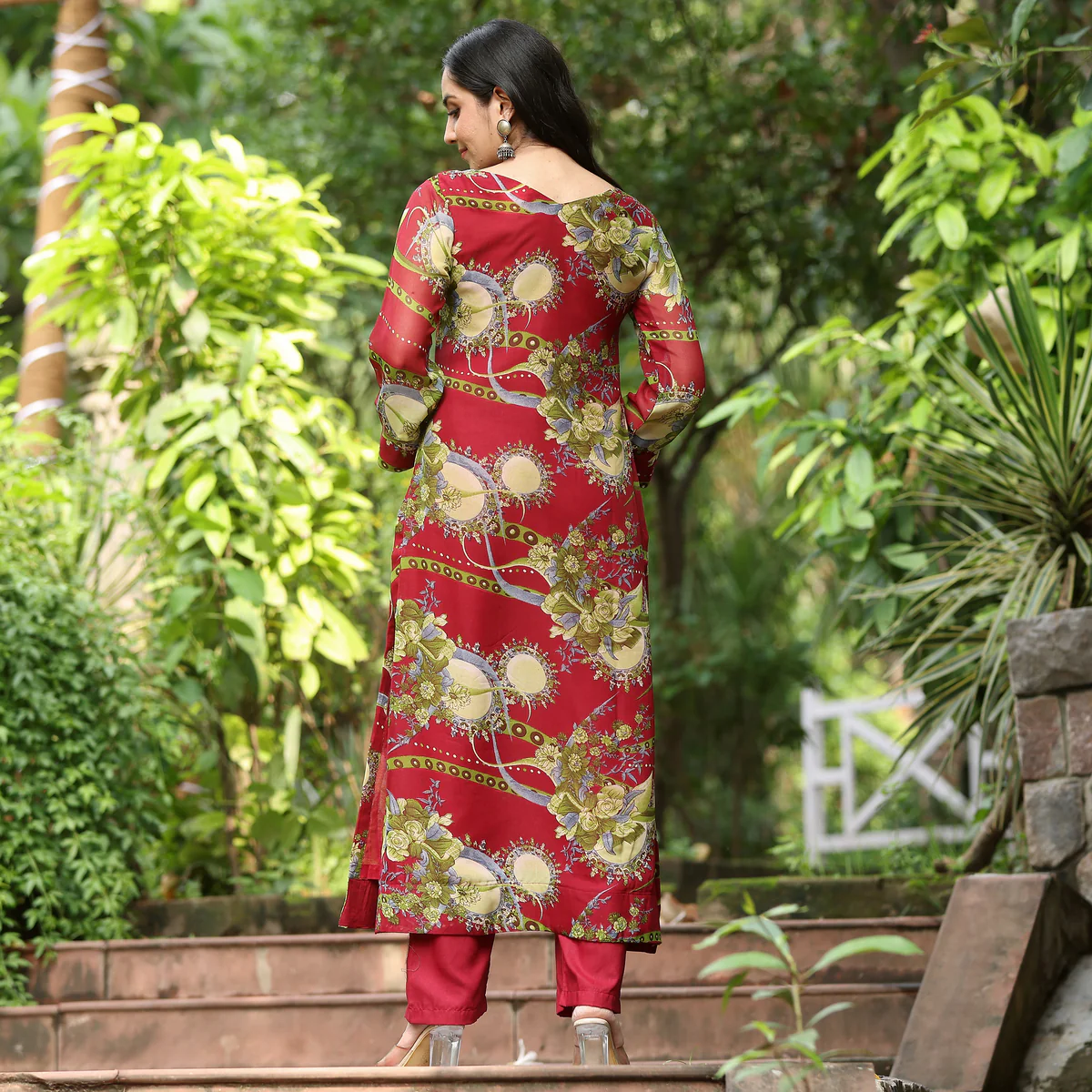 Rhythm Floral Georgette Kameez - Image 10