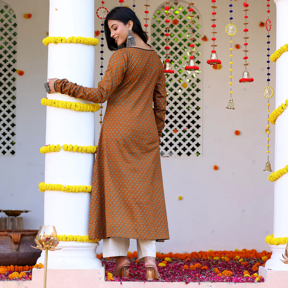 Rishvi  Cotton Printed Kurta - Image 8