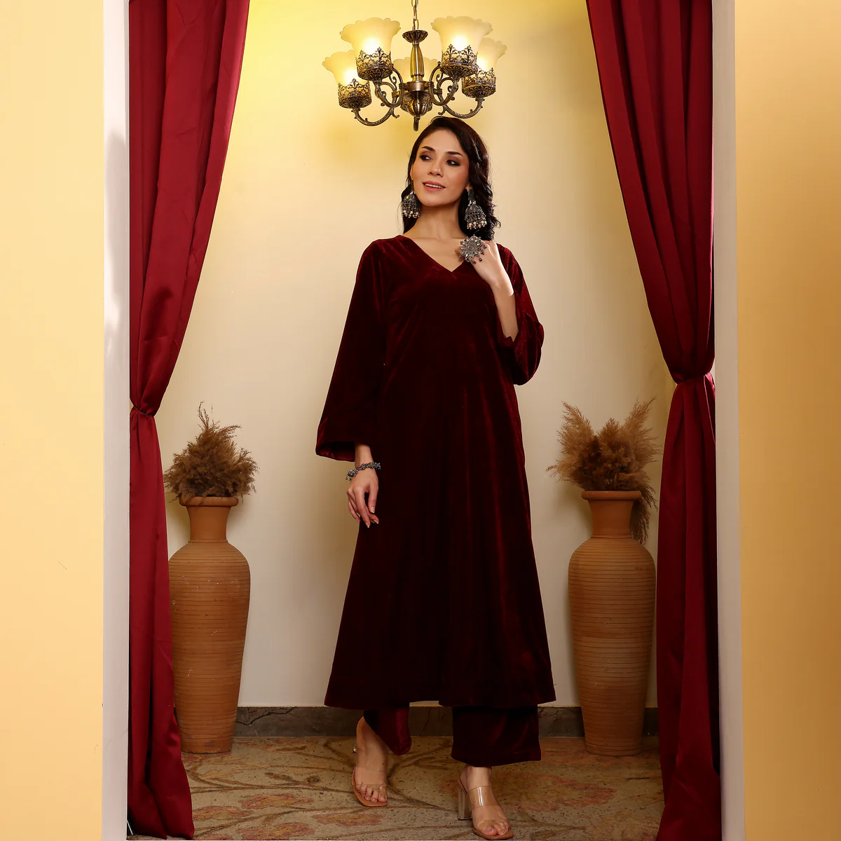 Rubina  Velvet Set - Image 5
