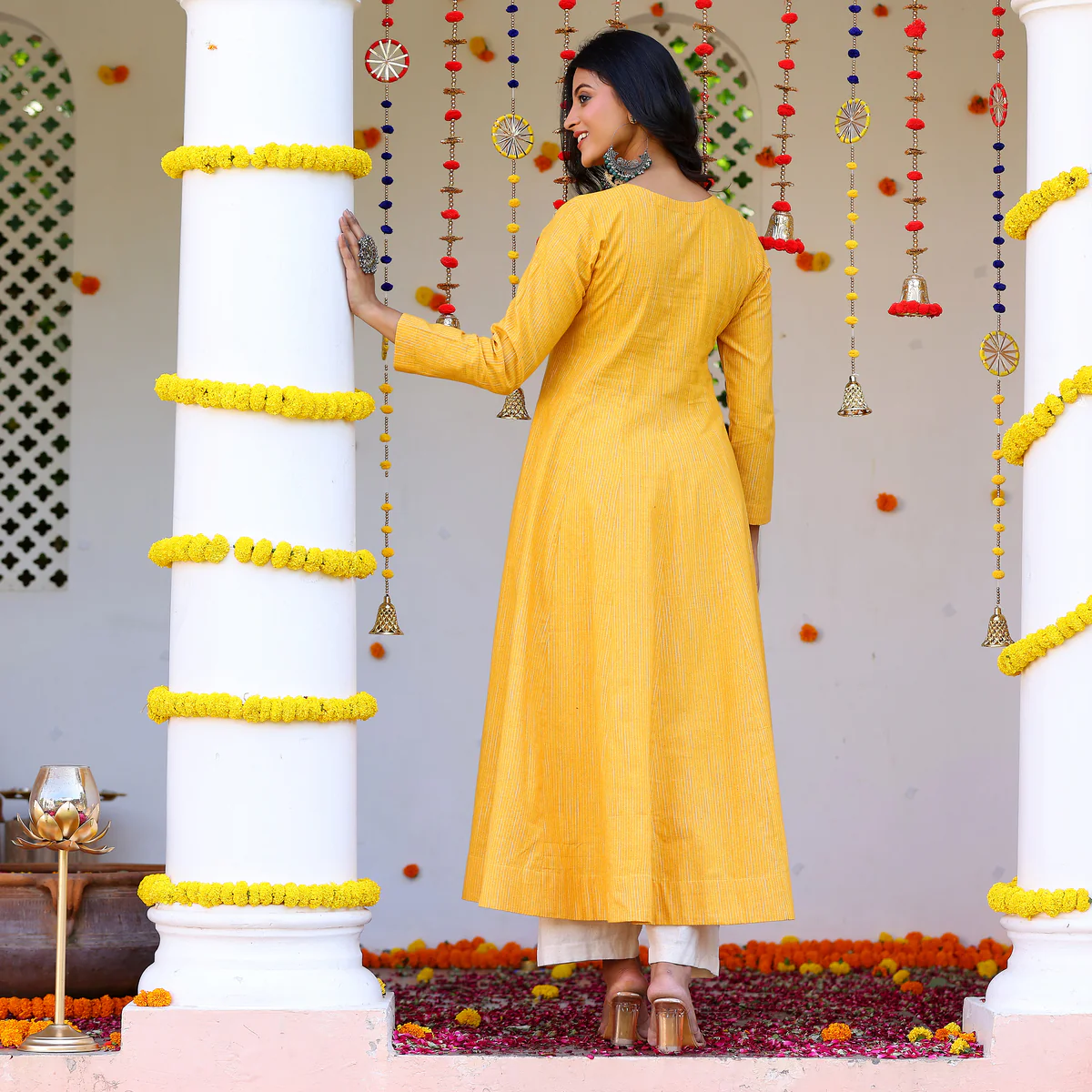 Sehra Yellow Gher Kurta - Image 9