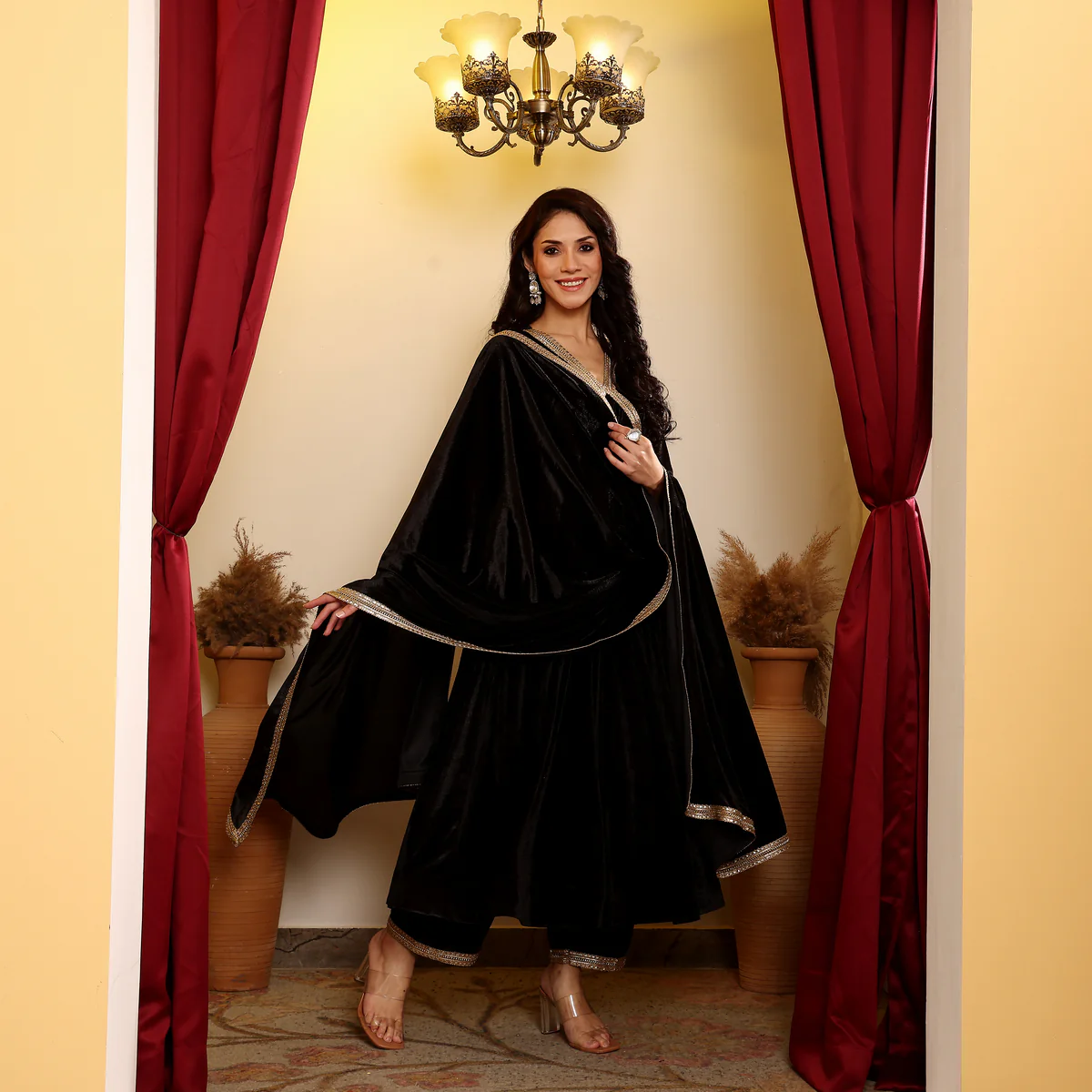 Shazia Velvet Set - Image 4