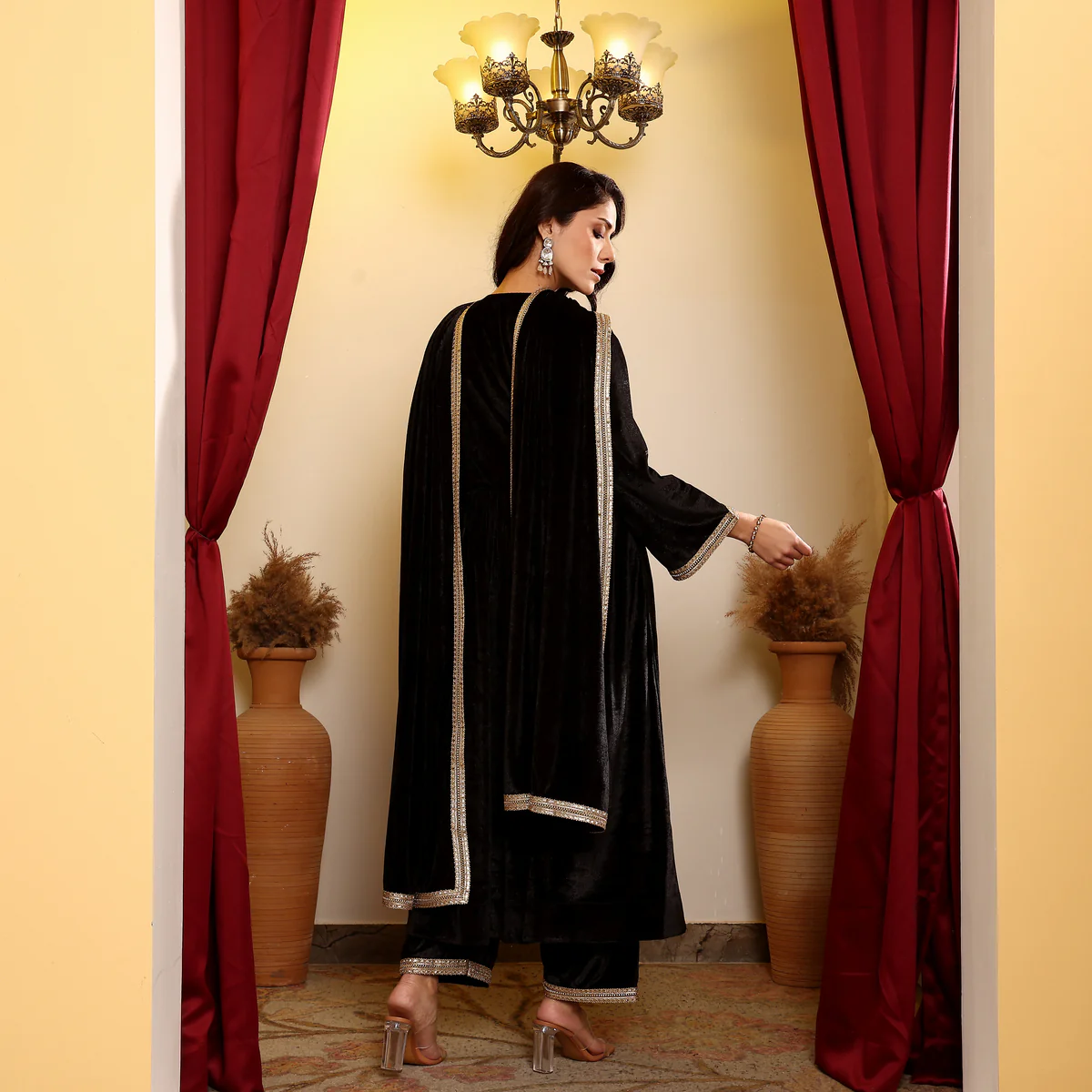 Shazia Velvet Set - Image 9