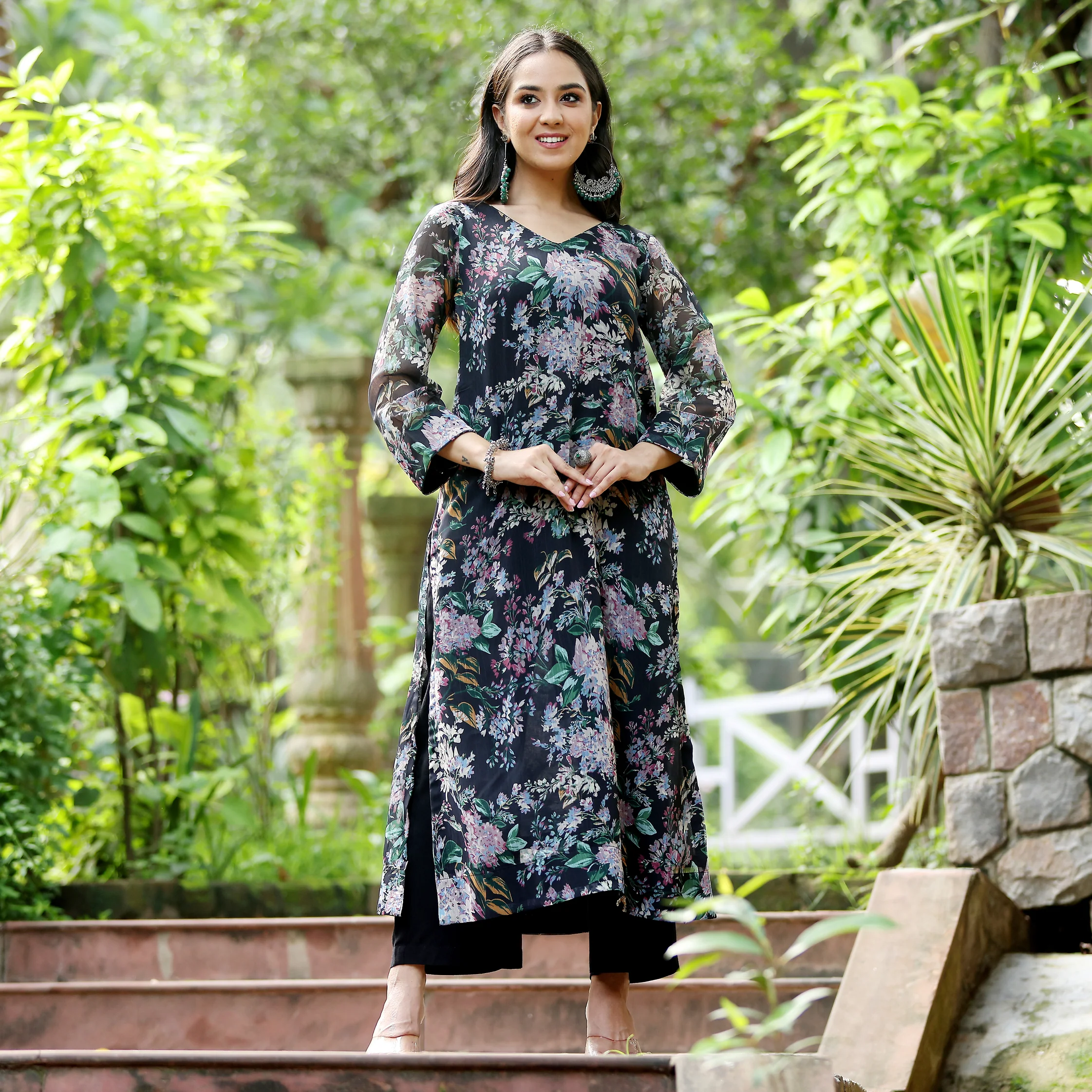 Sivi Georgette Kurta - Image 2