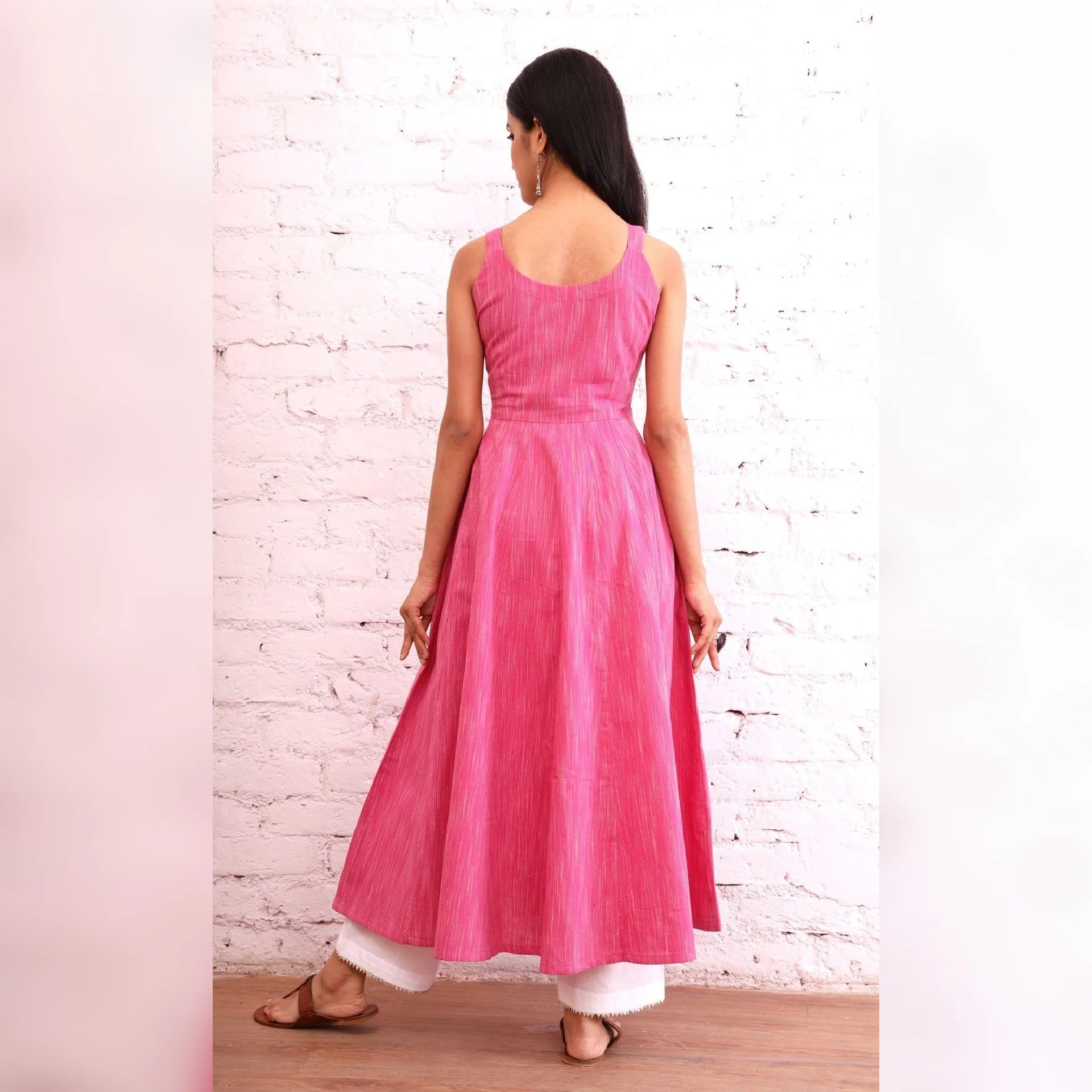 Suchitra Gulabo Handbloom Kurta - Image 6