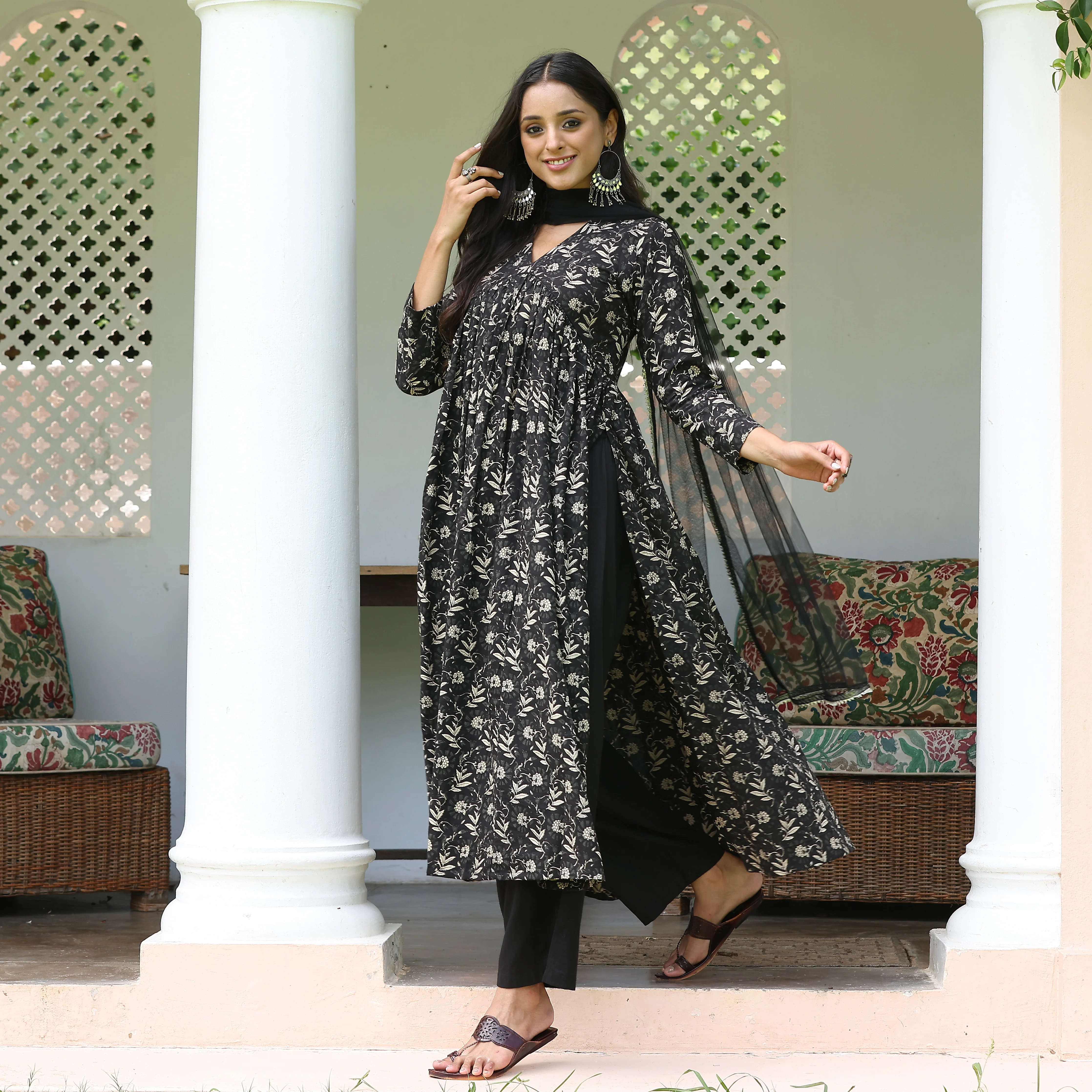 Sukanya Kali Side Slit Set - Image 4