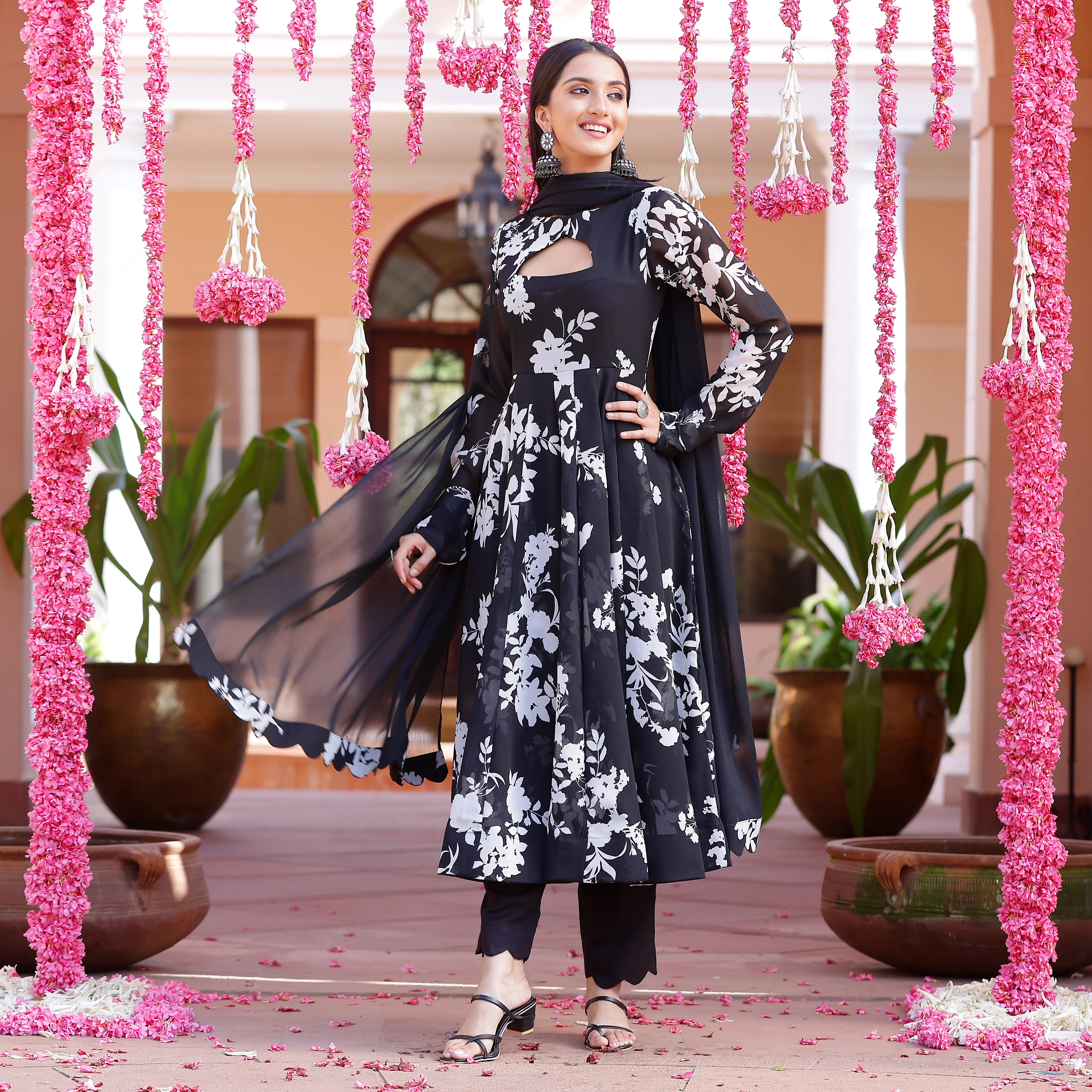Surili Georgette gher set - Image 3