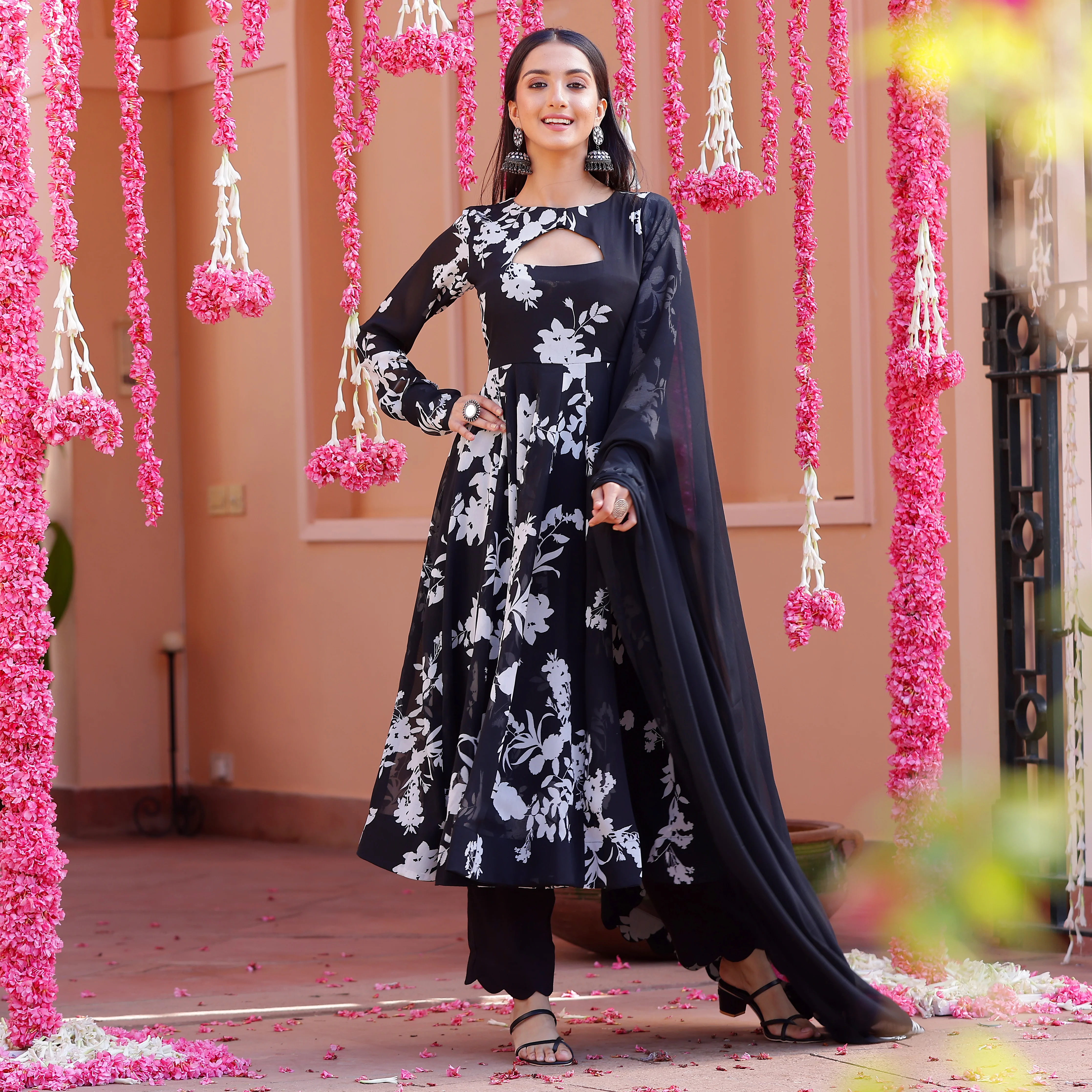 Surili Georgette gher set - Image 4