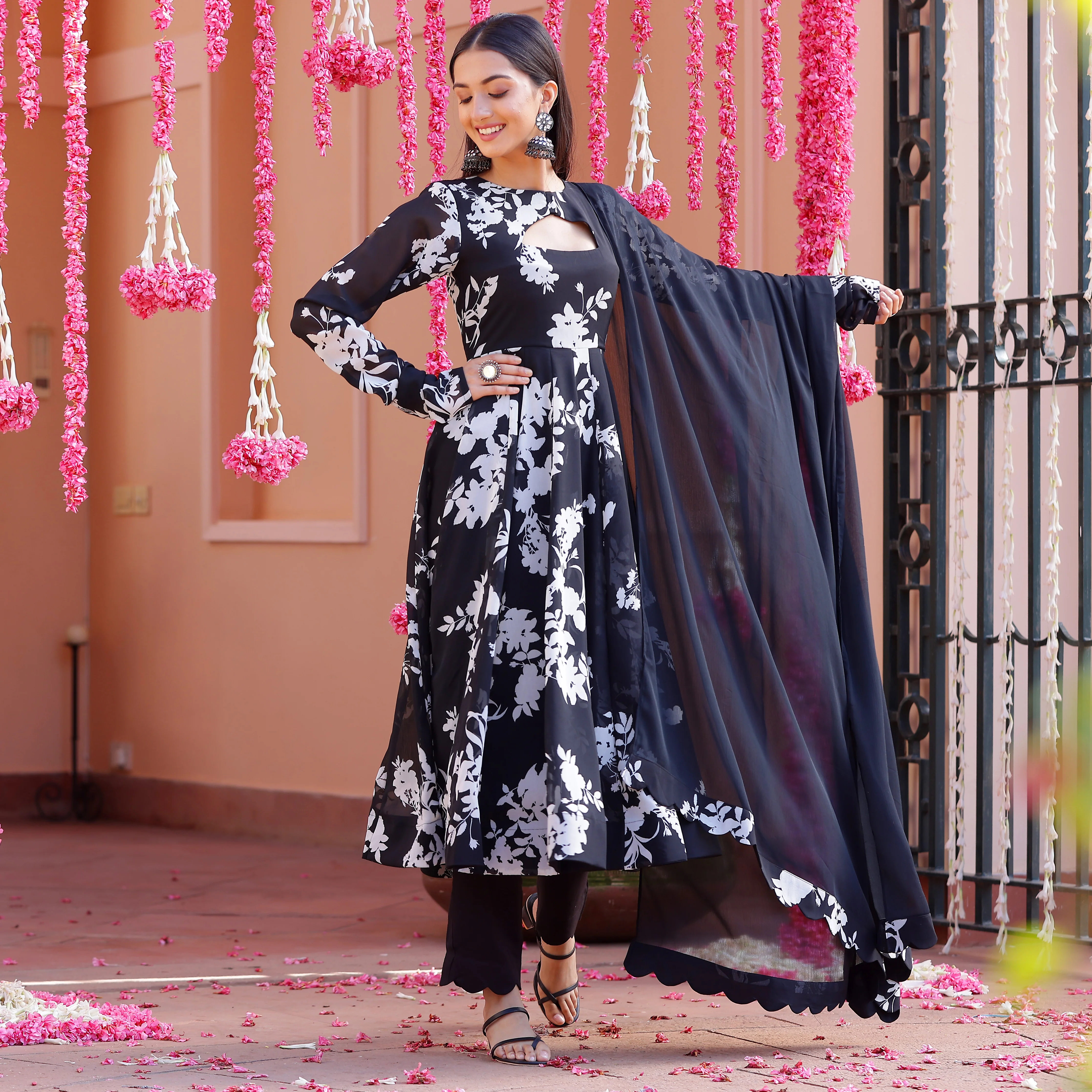 Surili Georgette gher set - Image 5