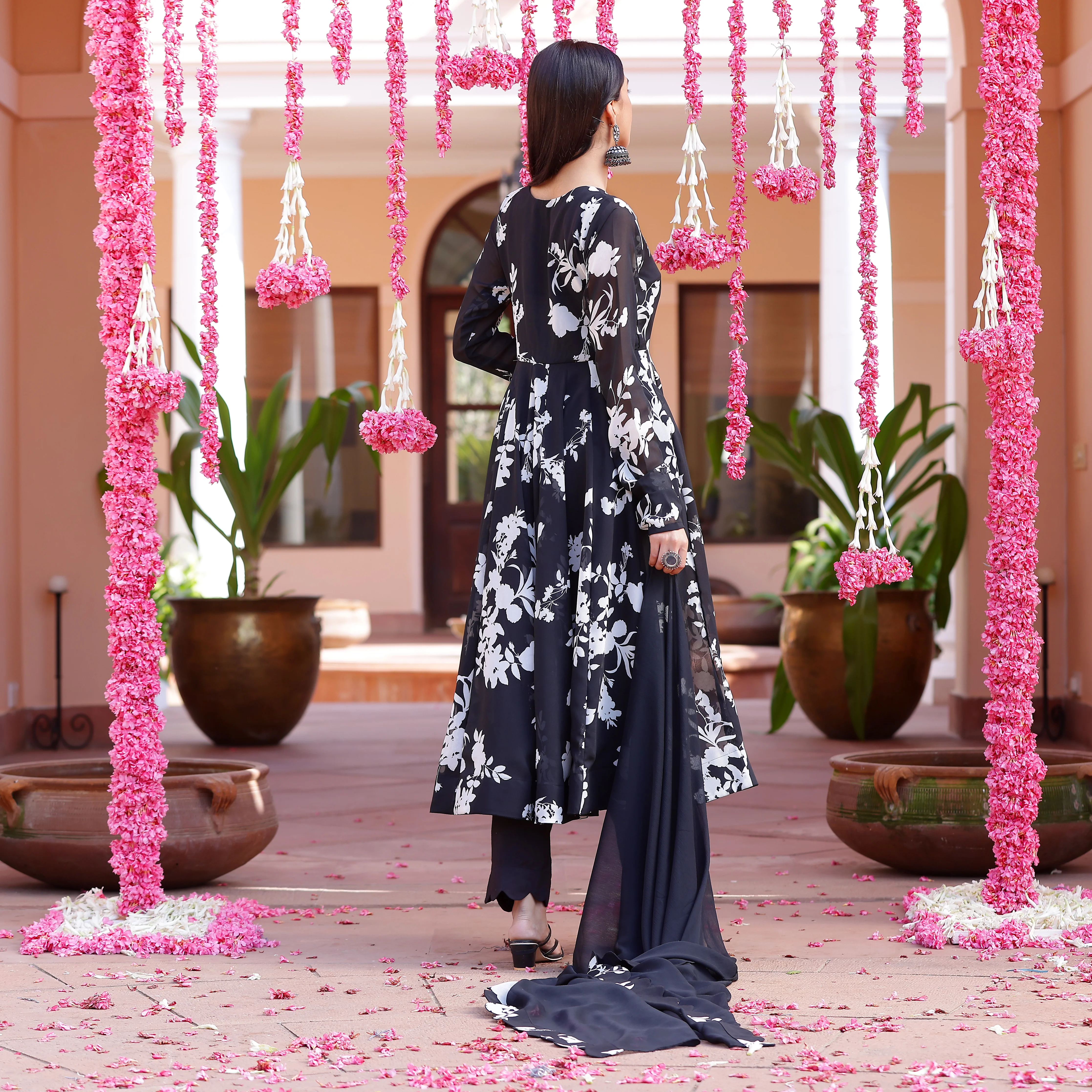 Surili Georgette gher set - Image 7