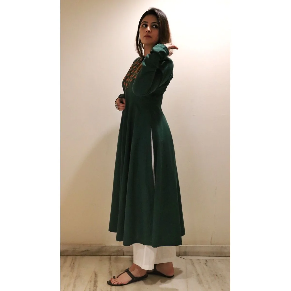Taru Kali side slit Kurta - Image 3
