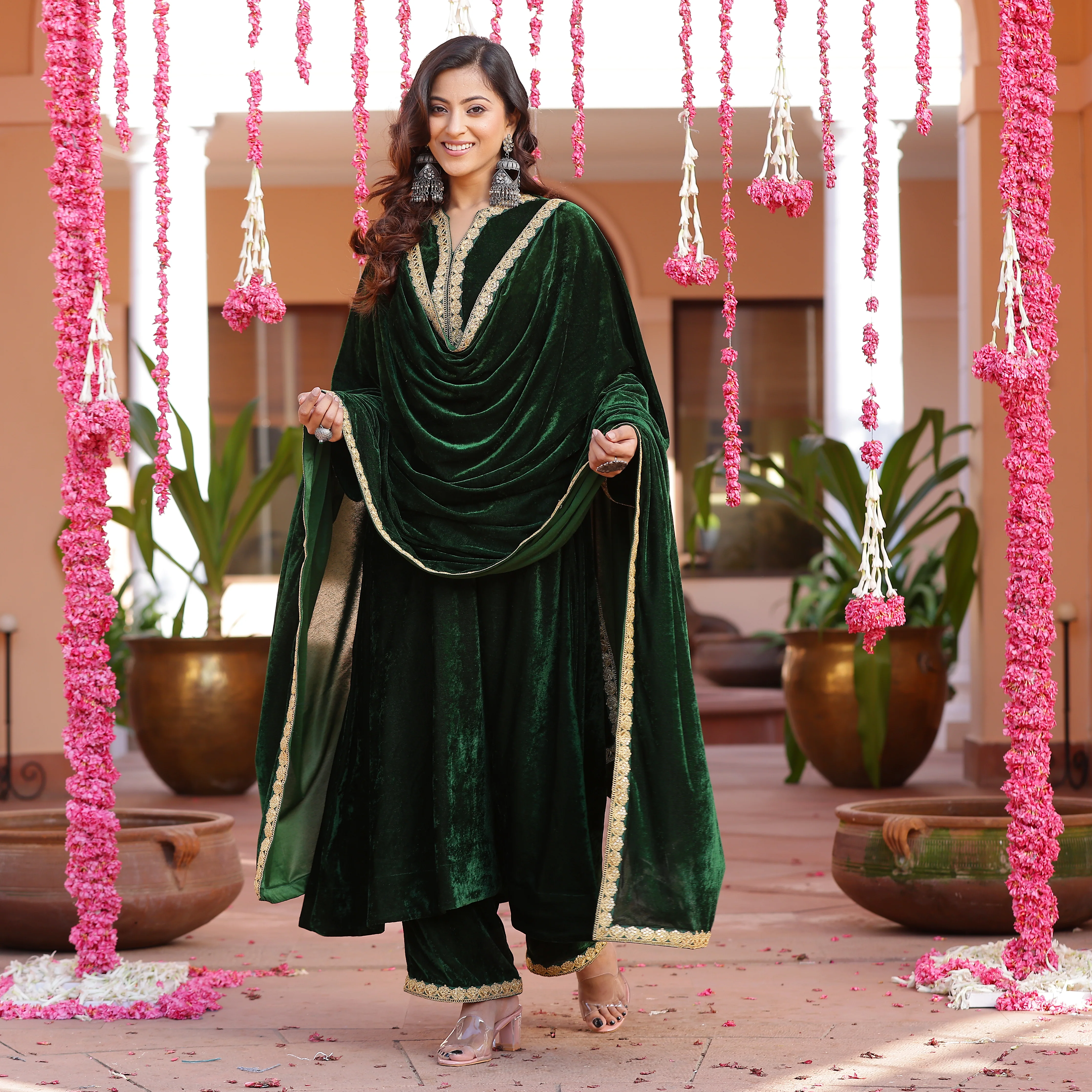 Umra velvet set - Image 2