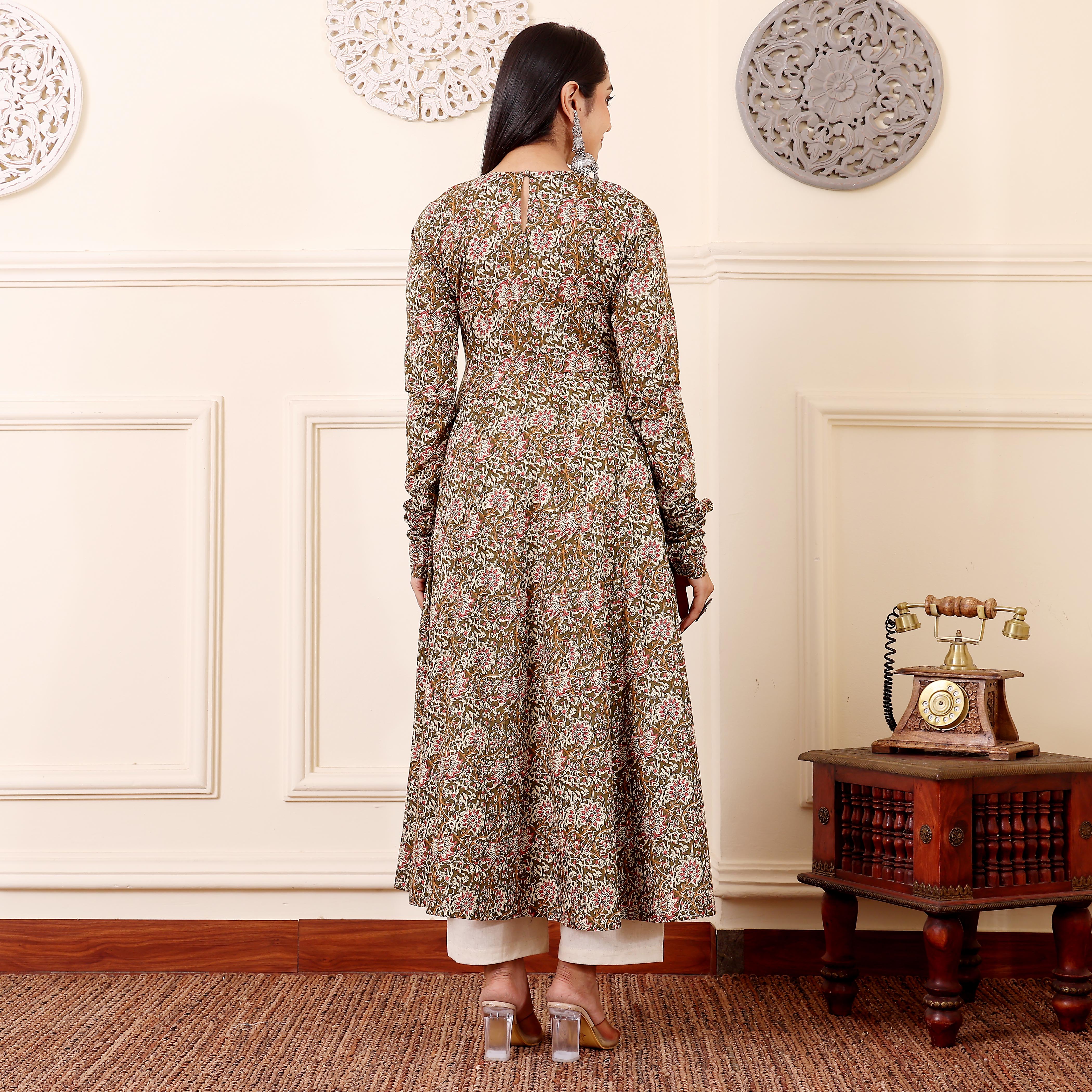 Utsa Cotton Kurta - Image 10