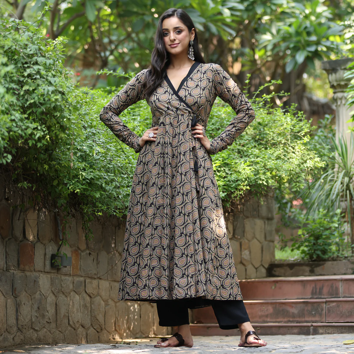 Vamika paisley kameez - Image 4