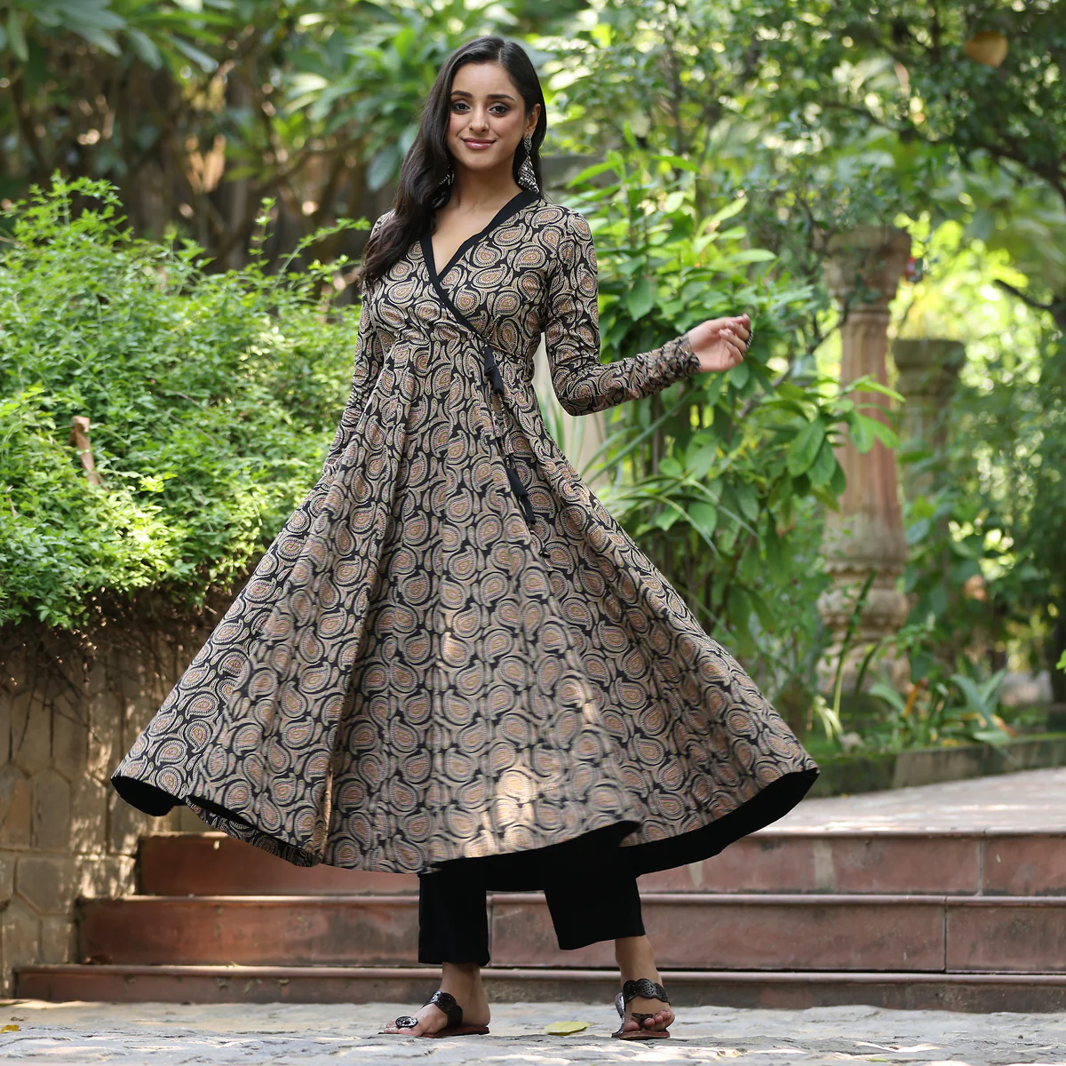 Vamika paisley kameez - Image 6