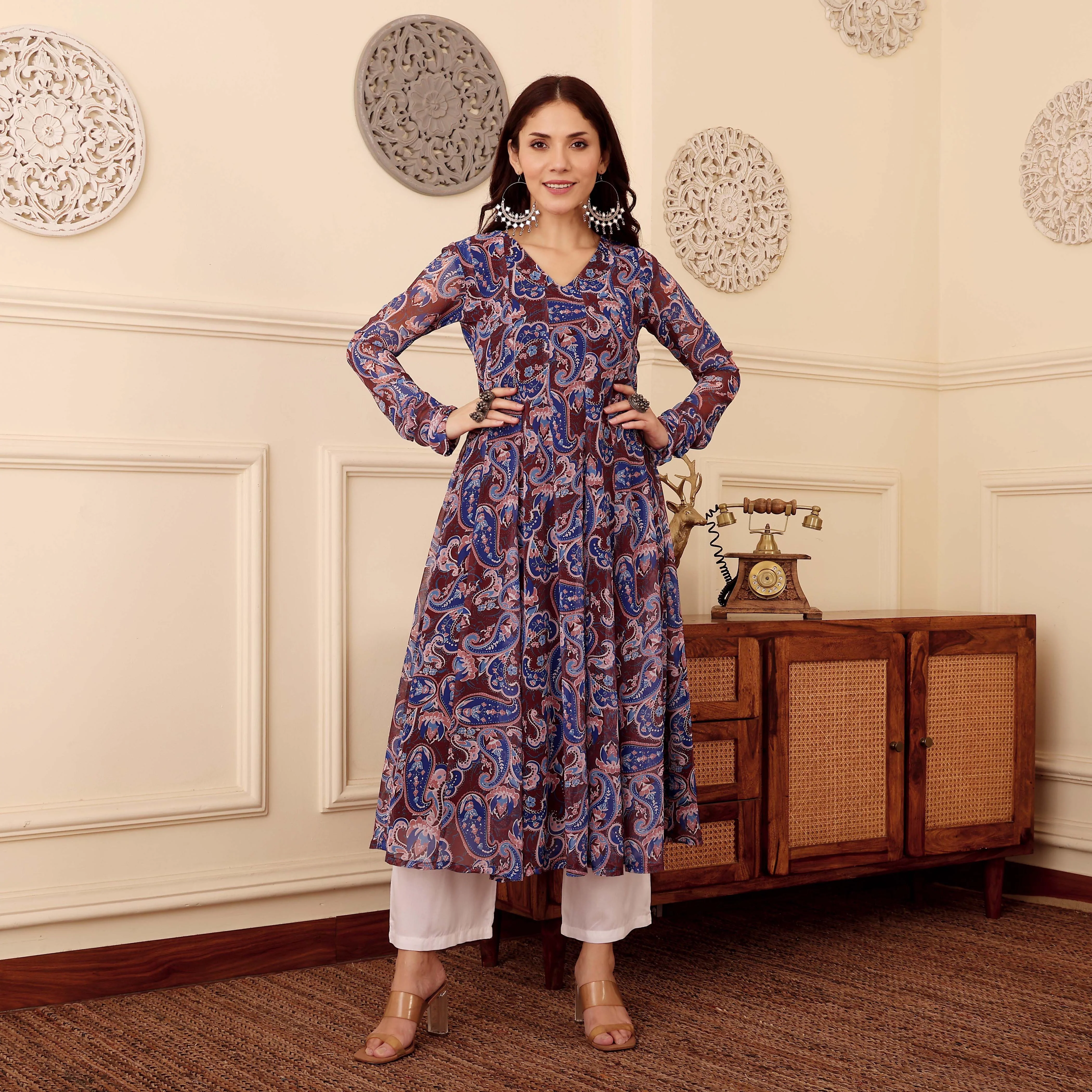 Vanisha Georgette Kurta - Image 4