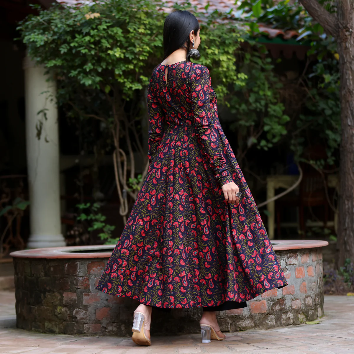 Veda paisley Gher Cotton Kurta - Image 10