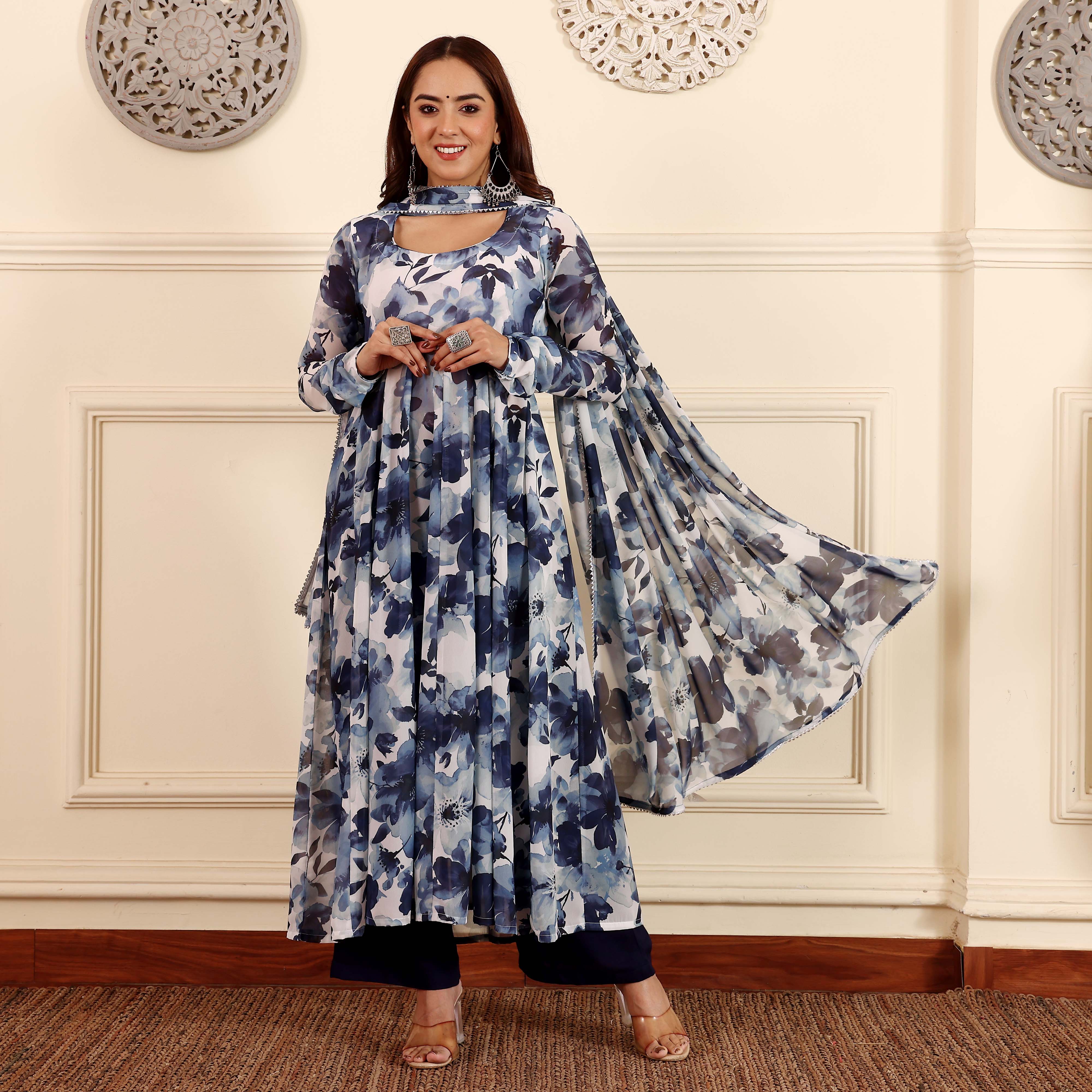 Yaanvi Georgette Set - Image 4