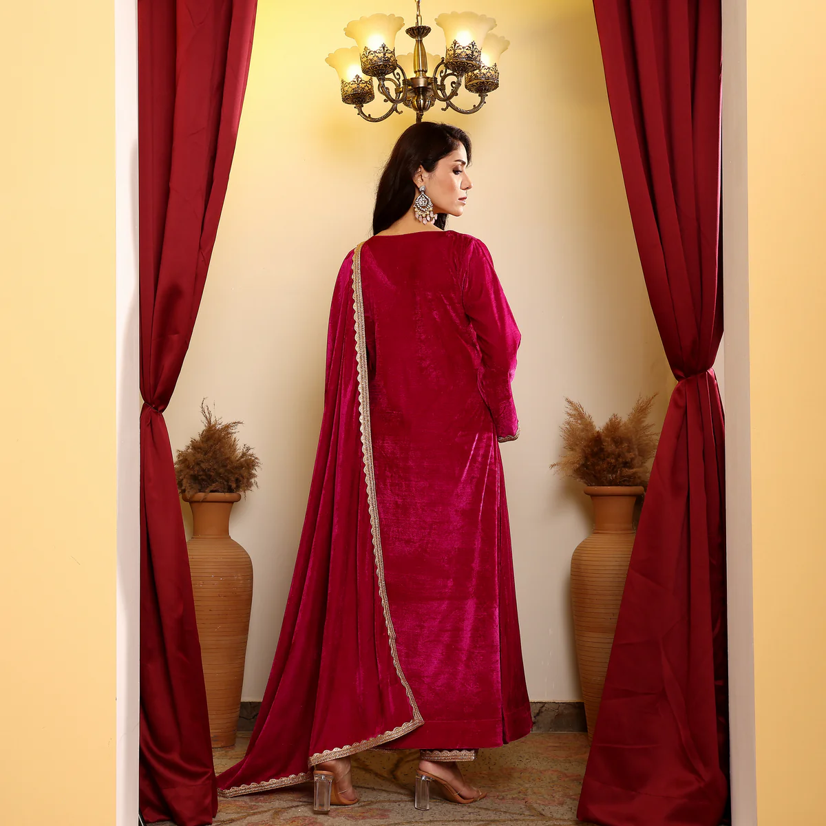 Zarin Velvet Set - Image 11