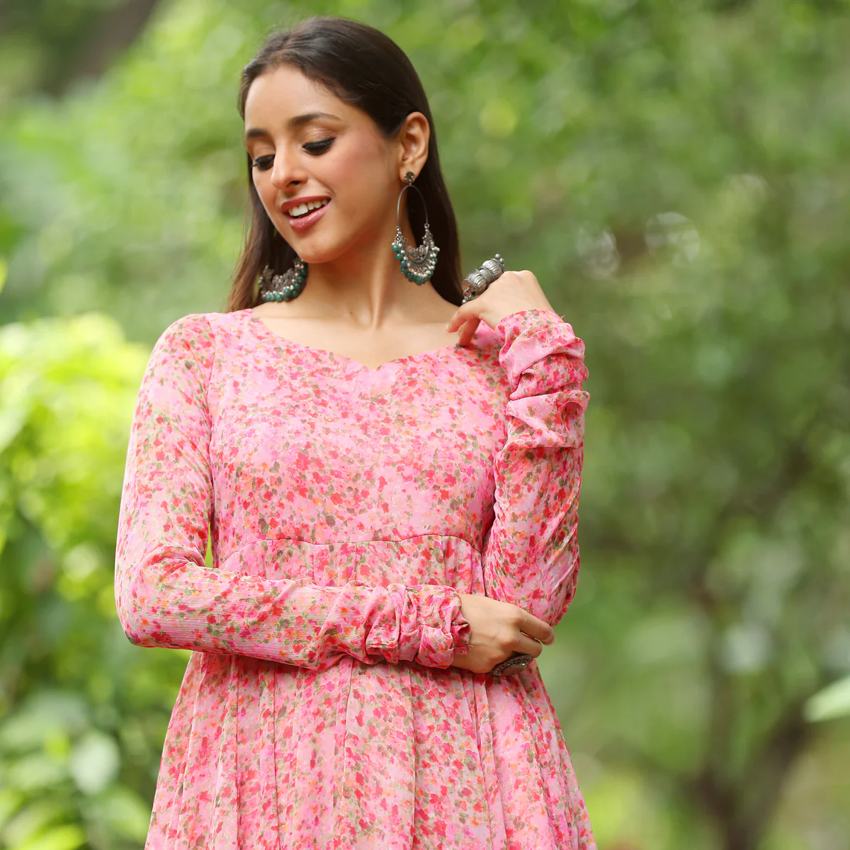 Zarna Floral Chiffon Kurta - Image 4
